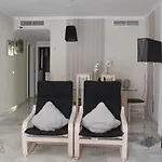 Capitan 1 公寓 丰希罗拉