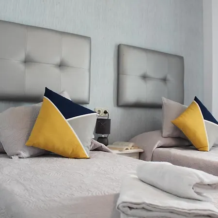 Capitan 1 公寓 丰希罗拉